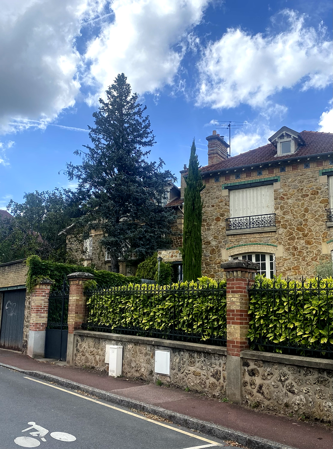 Viroflay Rive Droite : maisons et cadre résidentiel recherché